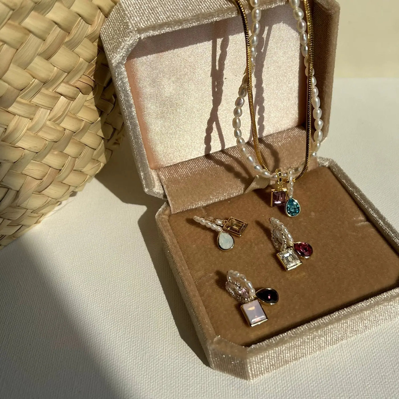 velour Luxe shiny chain