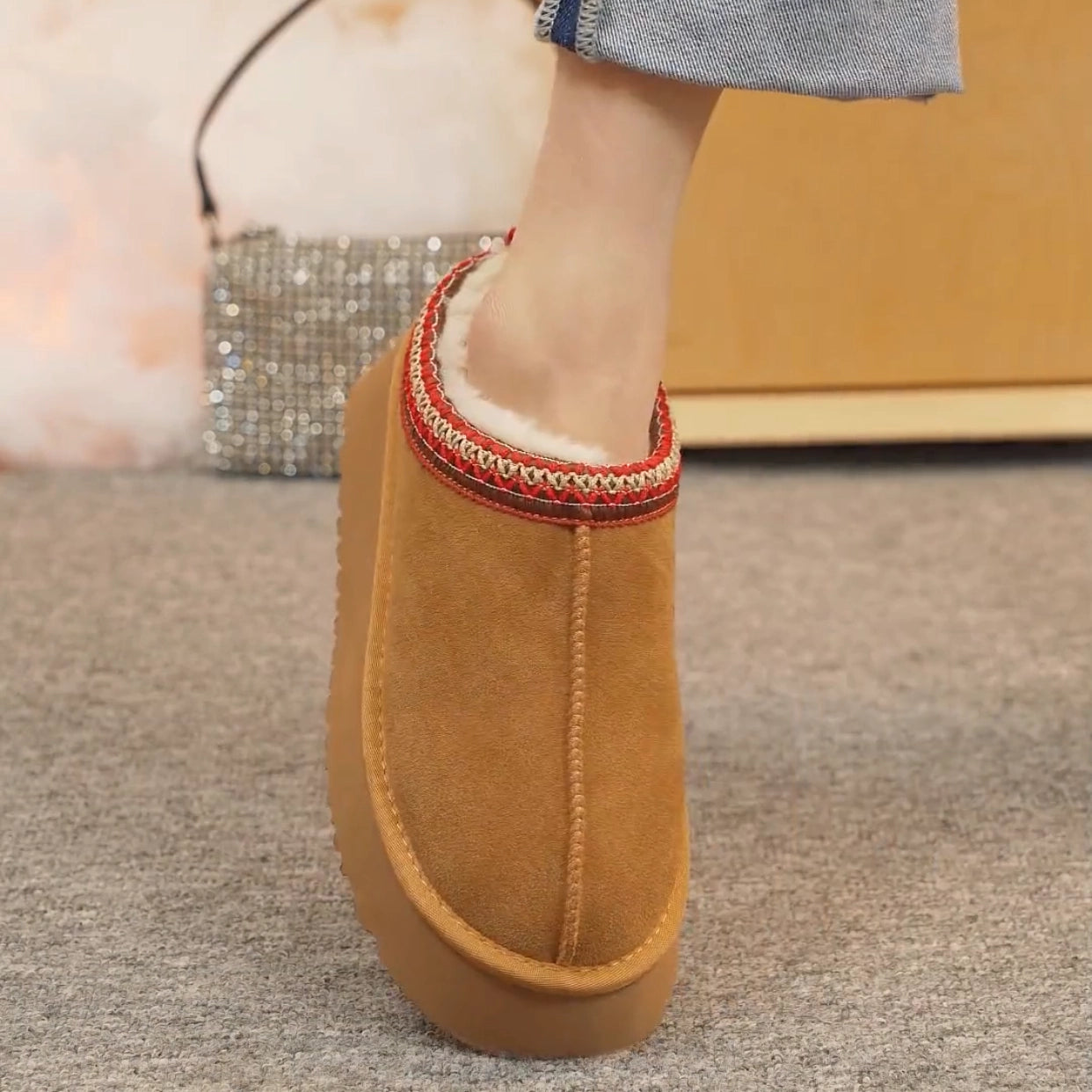 cozy UGG`s tasman slips