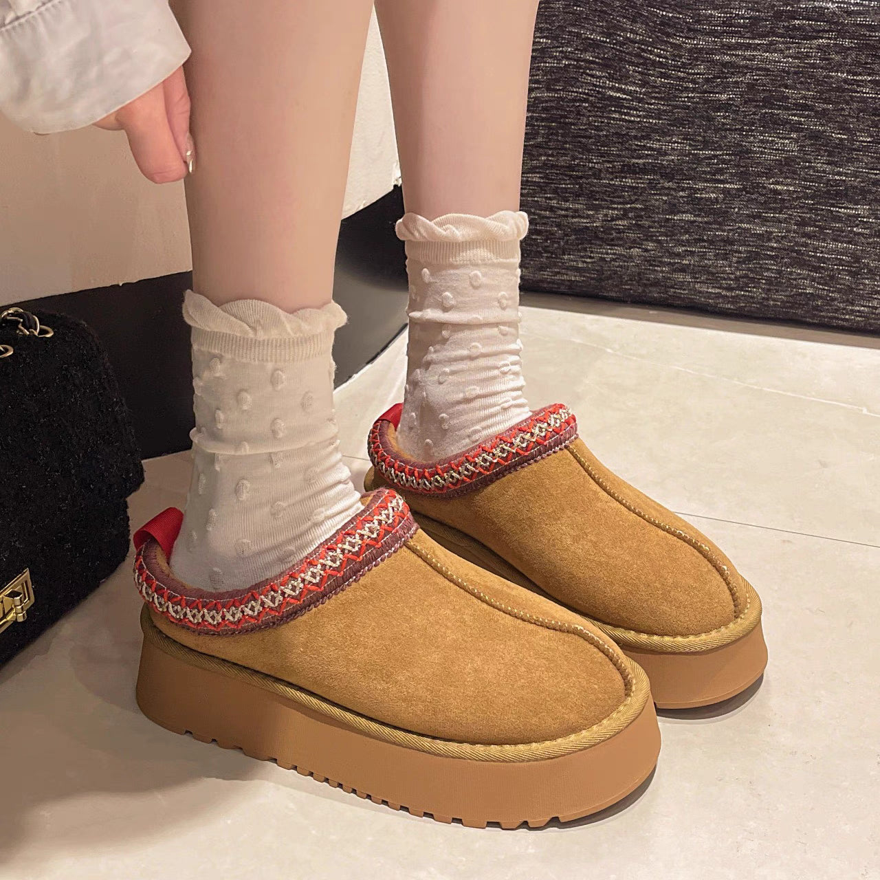 cozy UGG`s tasman slips