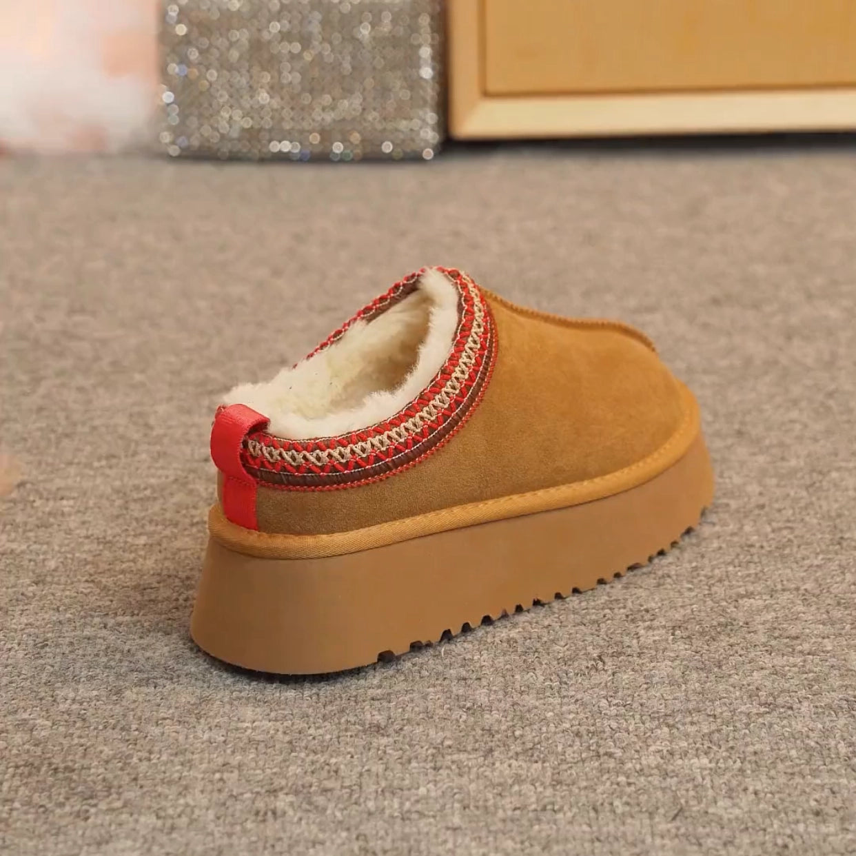 cozy UGG`s tasman slips