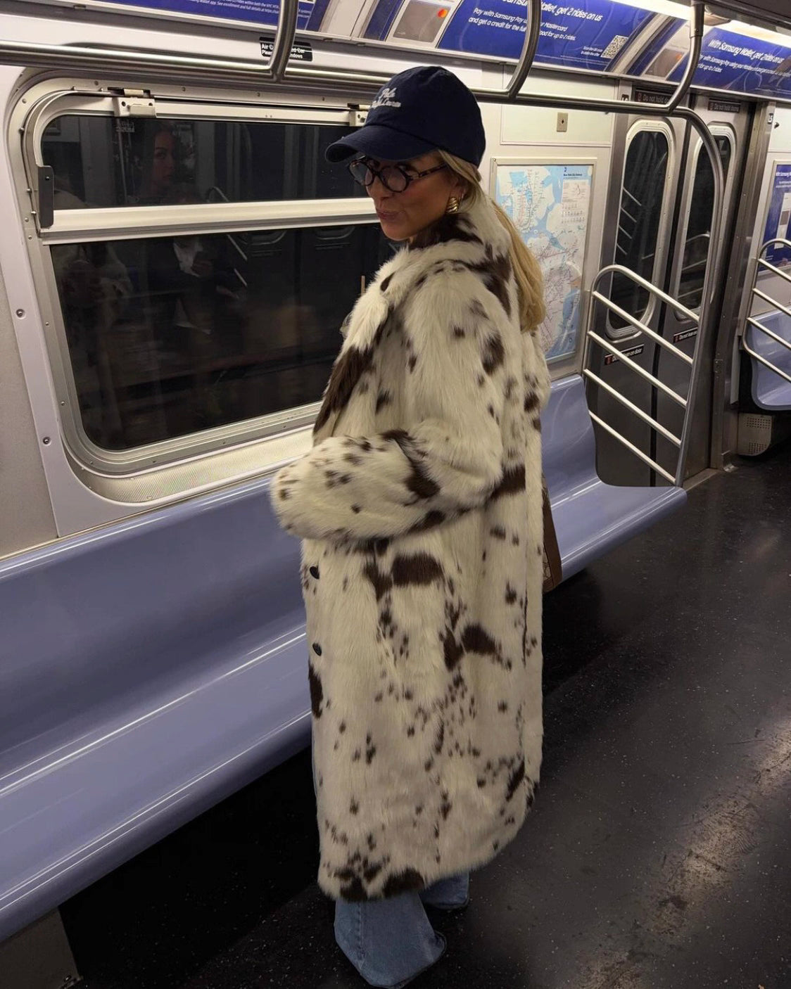 Viral Noelia fluffy patch coat